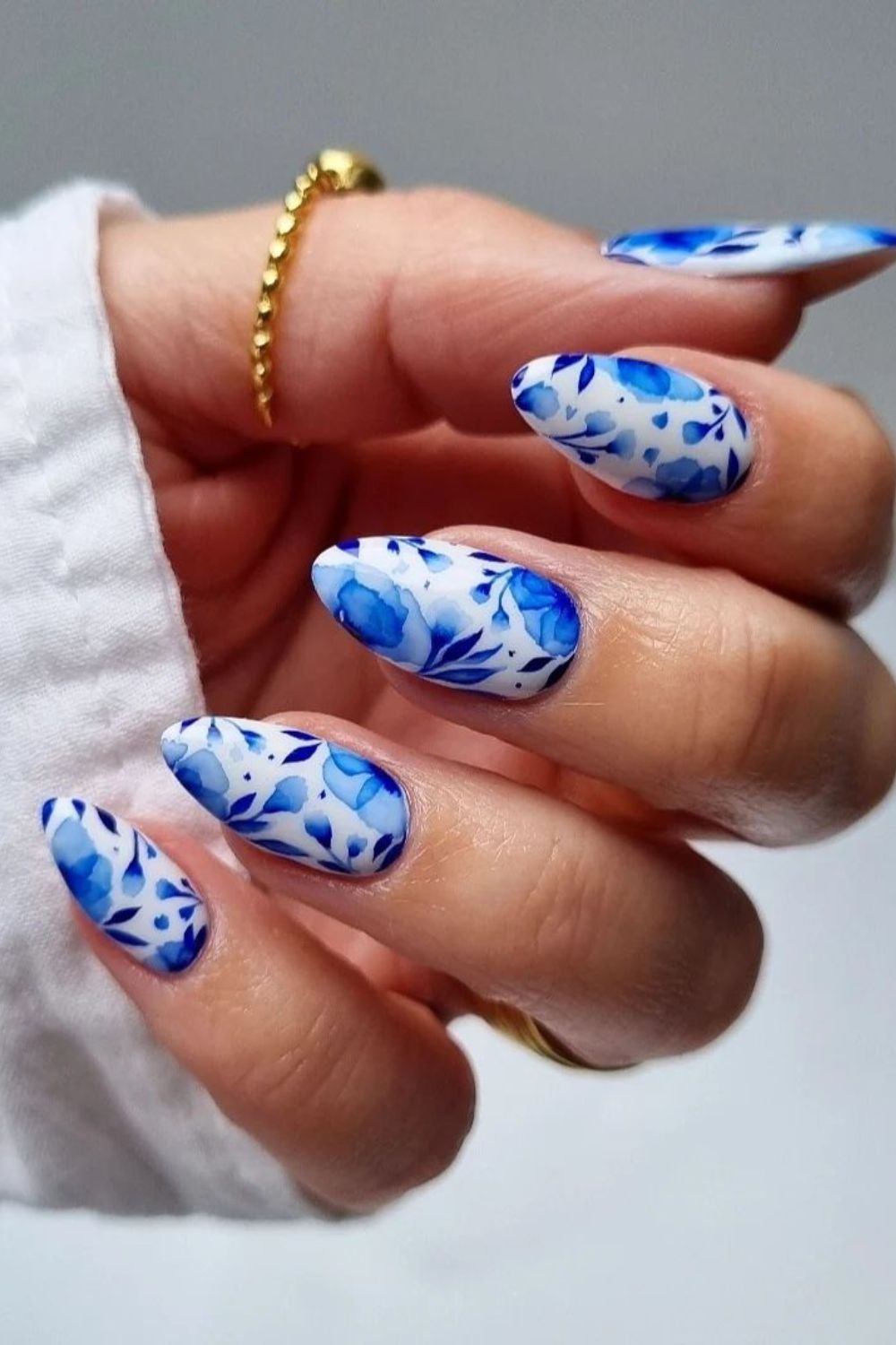 Blue Floral Elegance