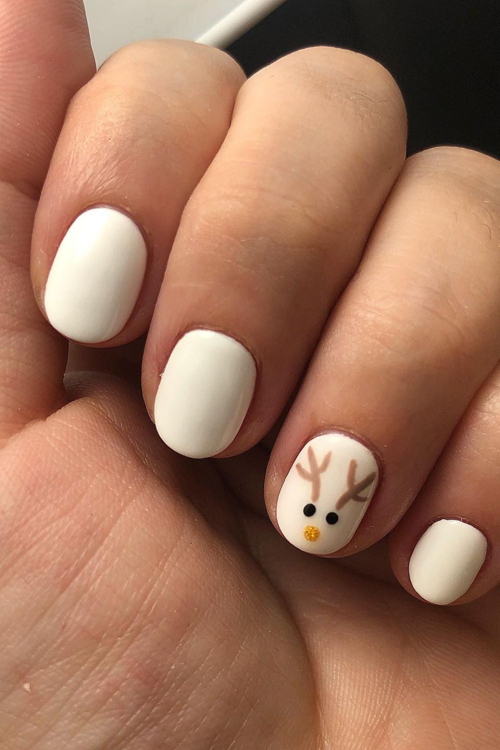 Minimalist Reindeer Accent