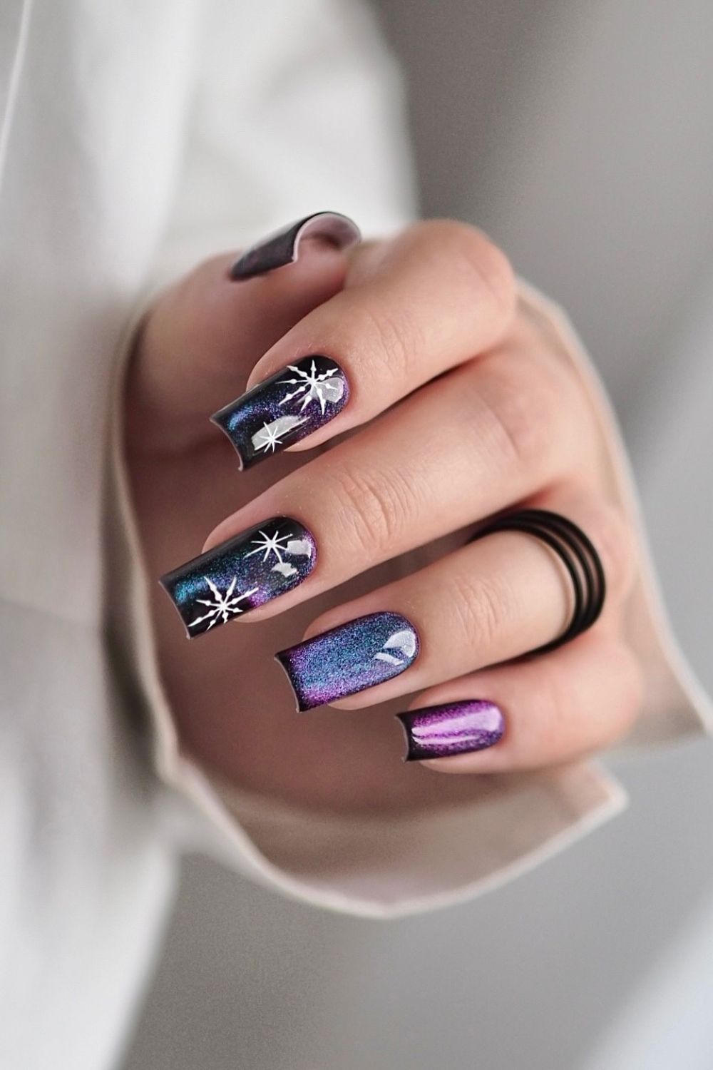 Cosmic Snowflakes