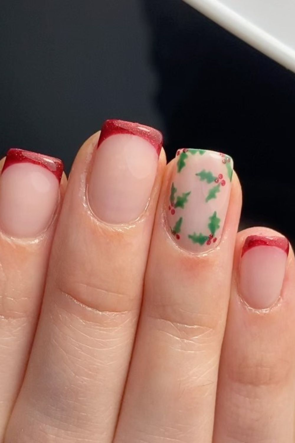Holly Accent French Tips