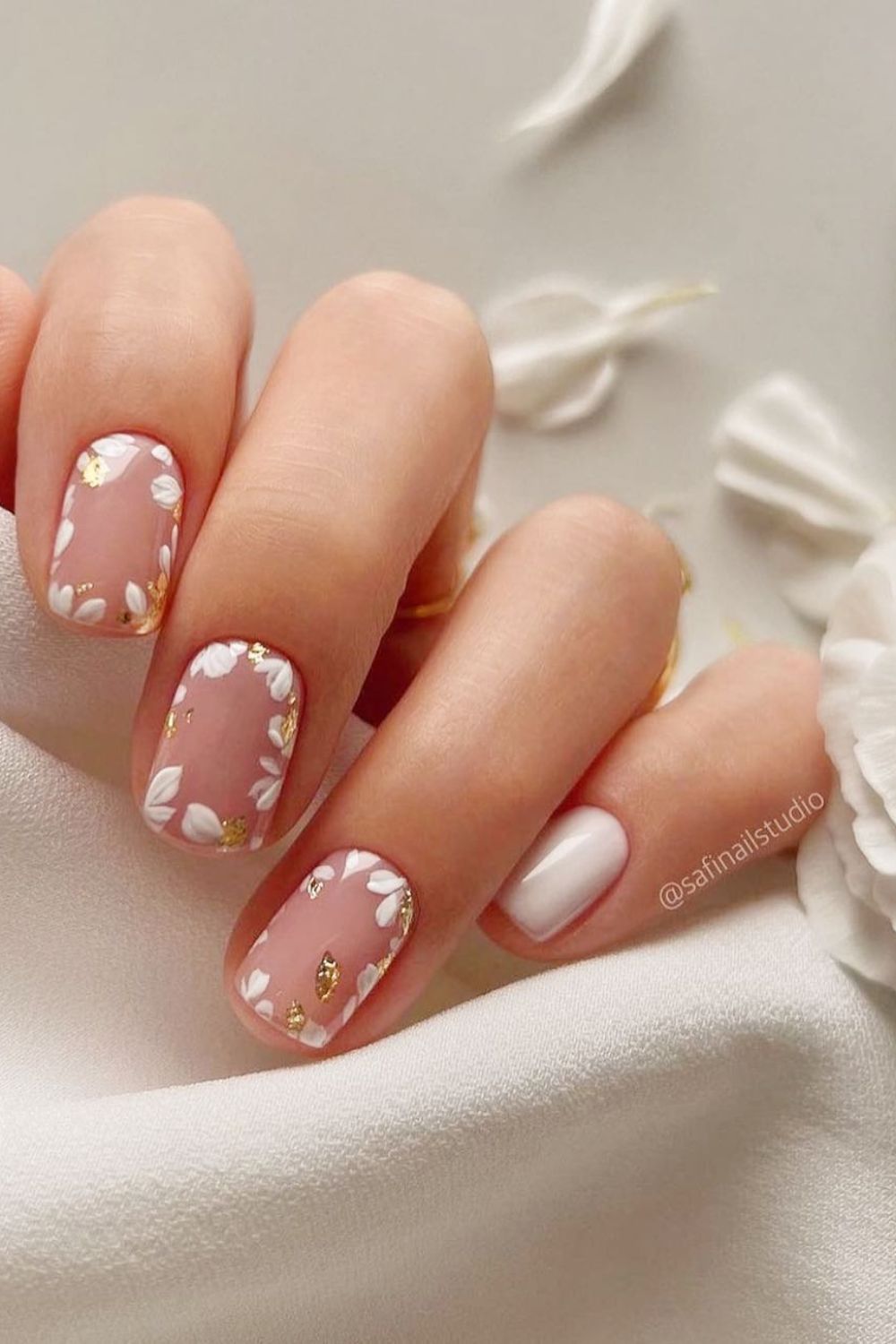 Floral and Gold Accents