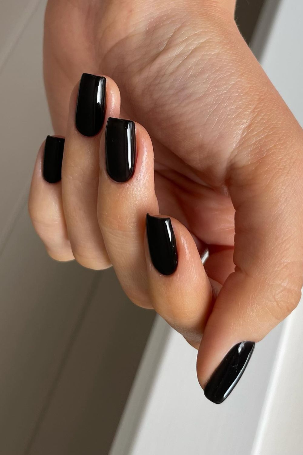 Glossy Short Black
