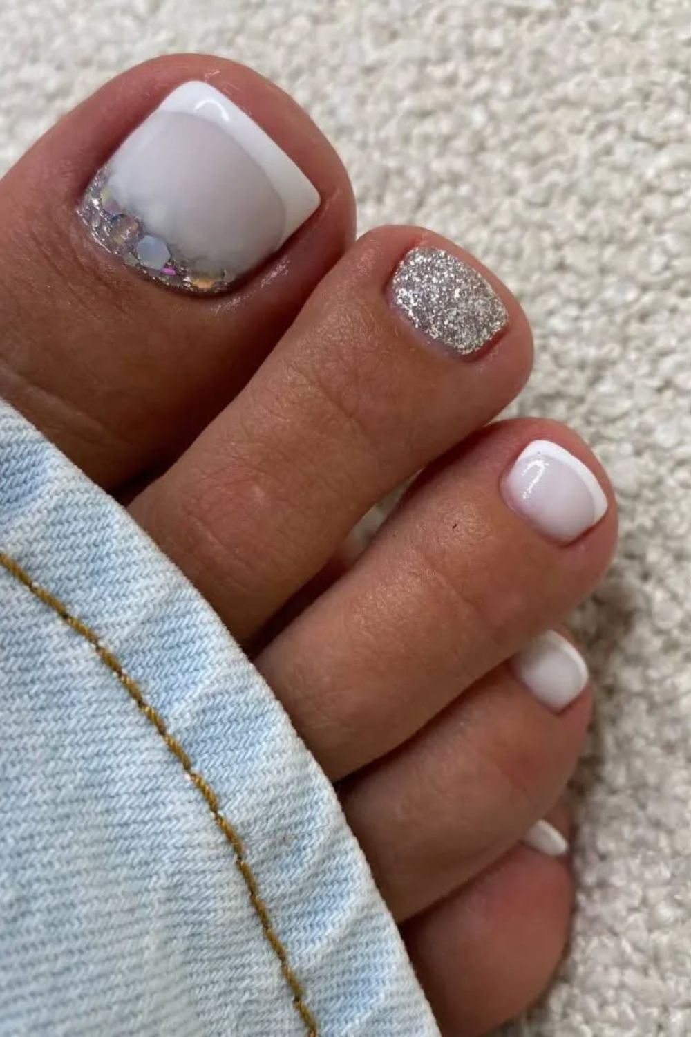 Glitter-Tipped White
