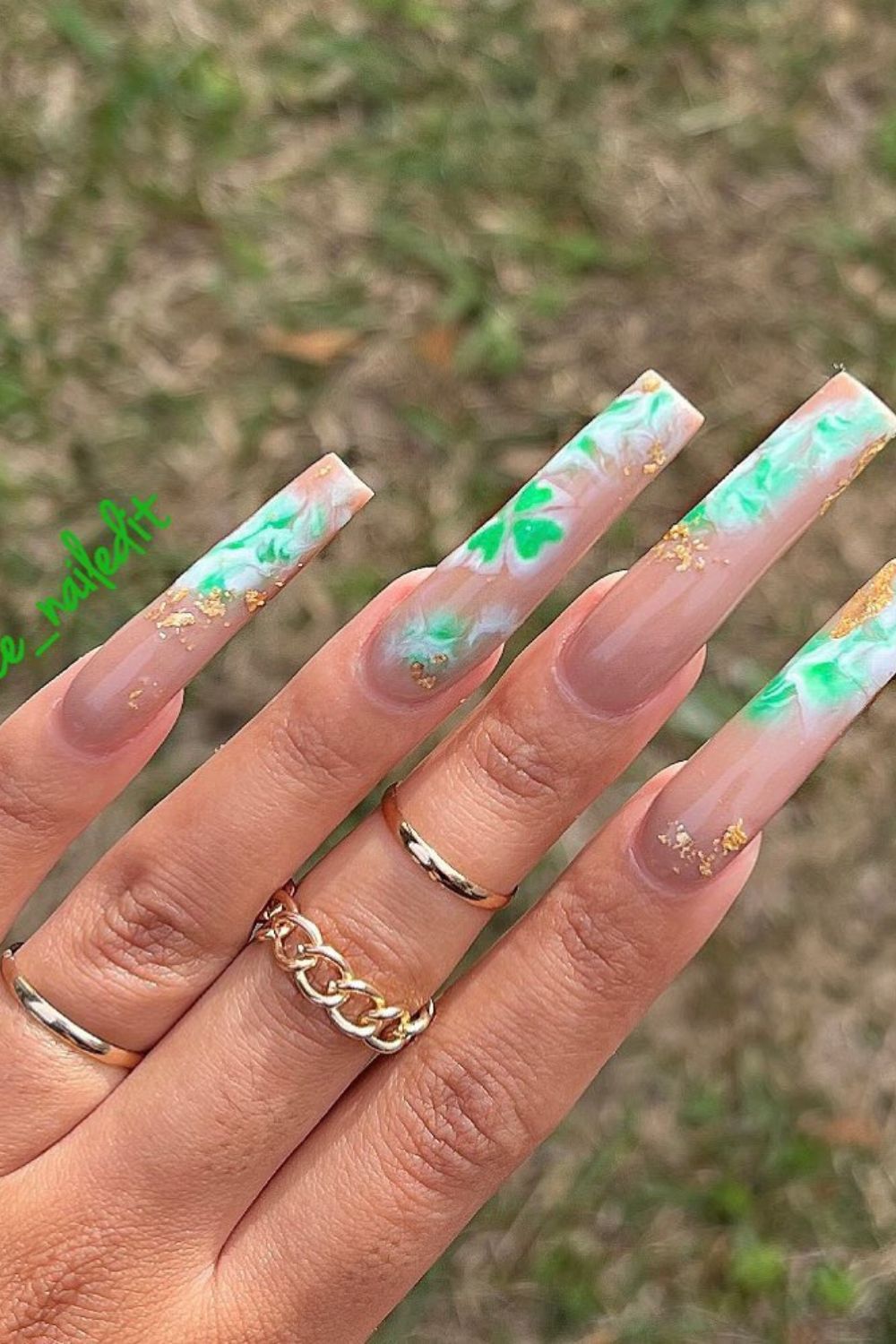 Marble Clover Elegance
