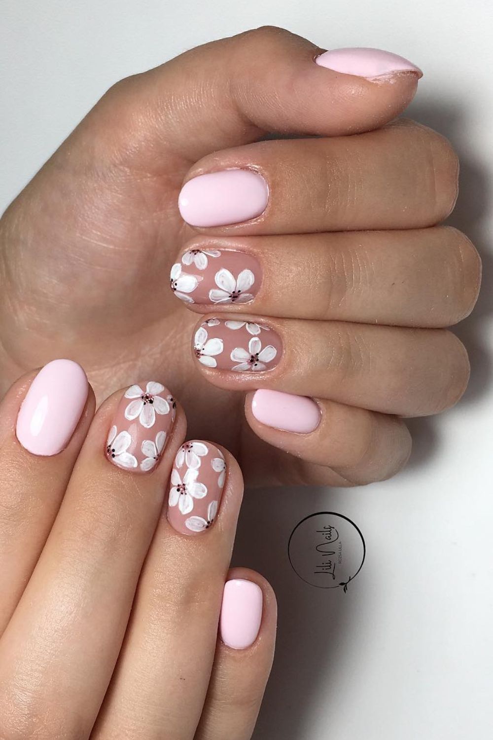 Chic White Floral Details