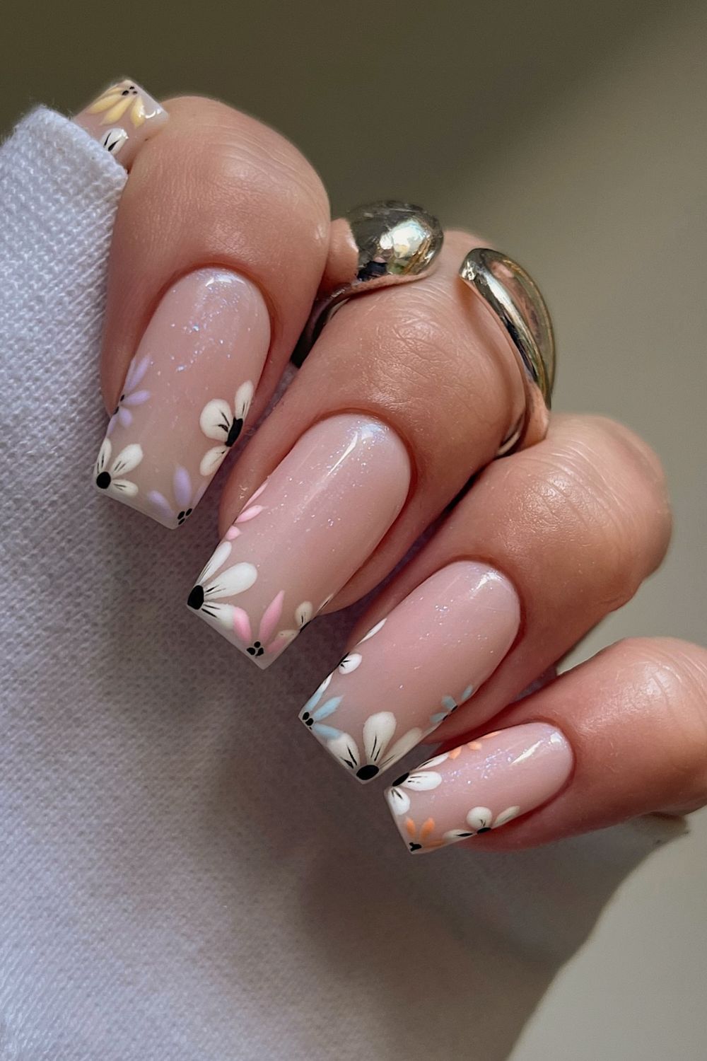 Best Square Nail Designs With Black And White Florals