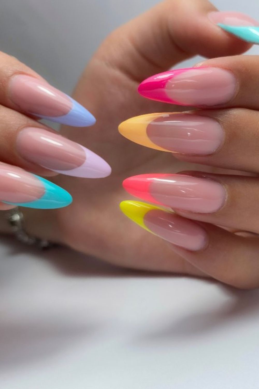 Vivid Multicolor Tips