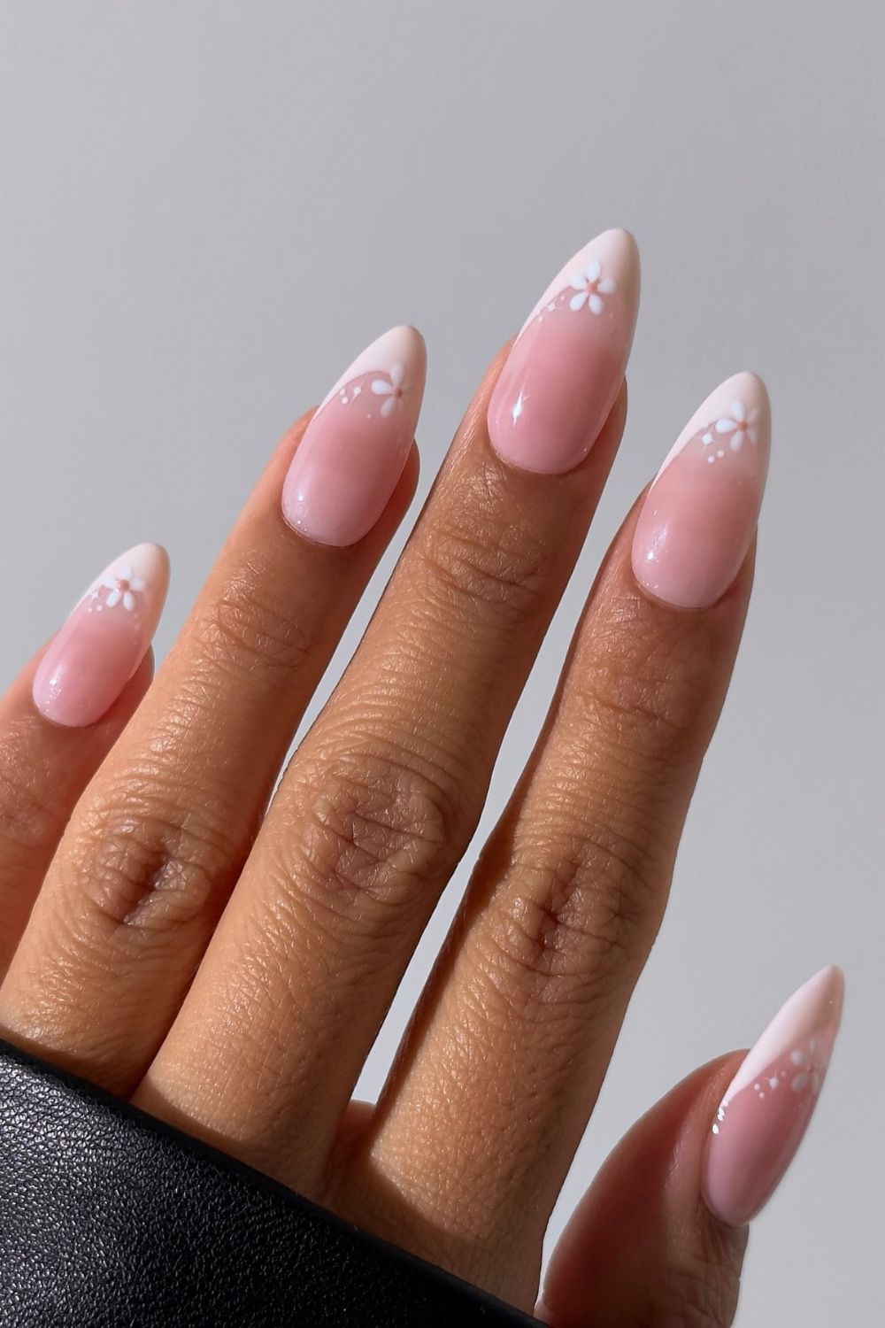 Petal White Floral Tips