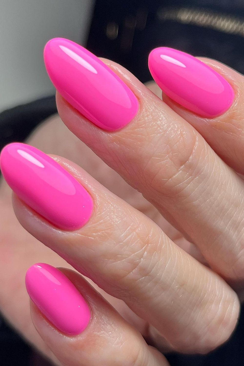 Oval Neon Pink