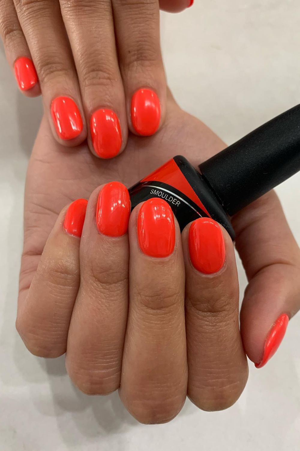 Glossy Coral Round