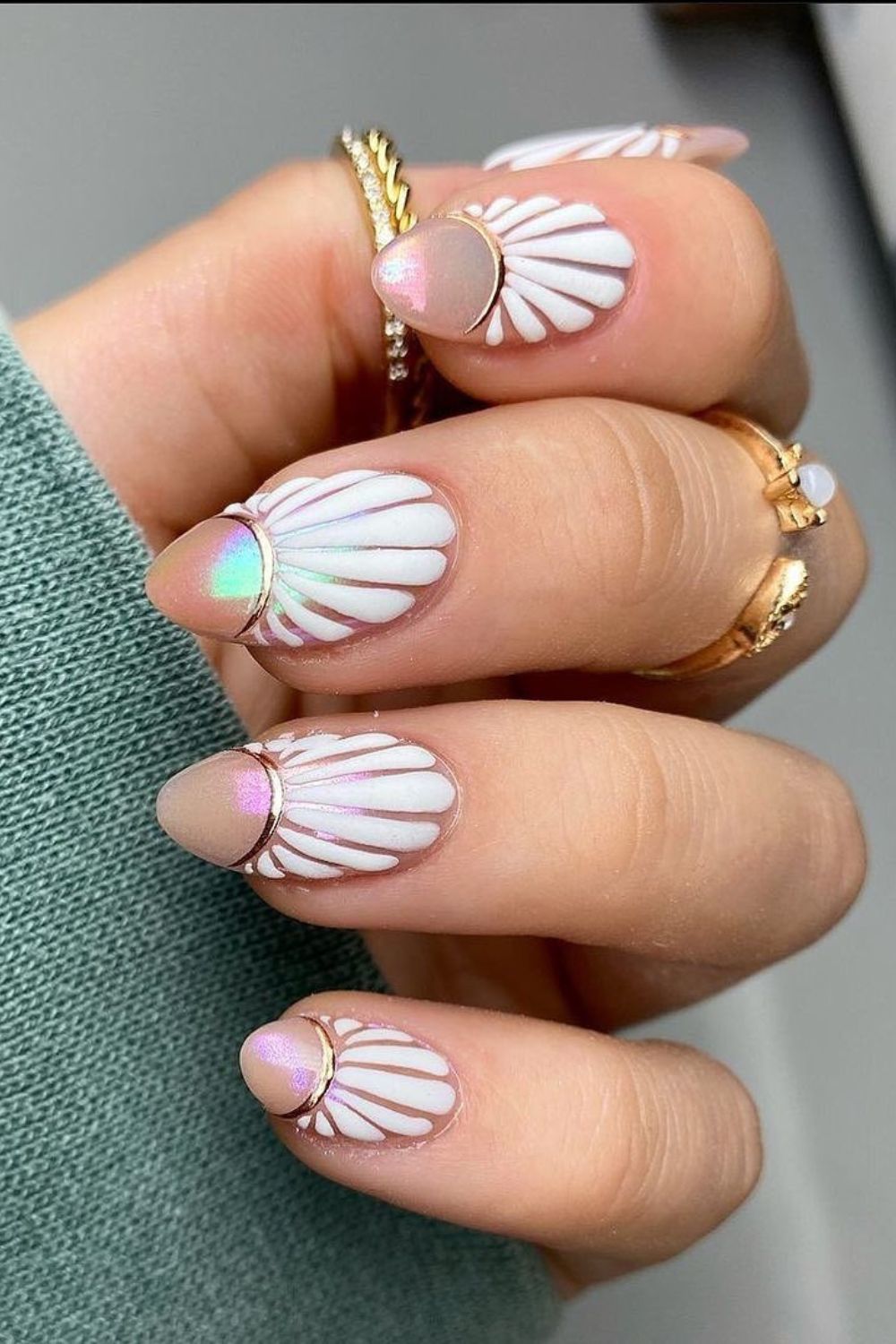 Iridescent Shell Stripes