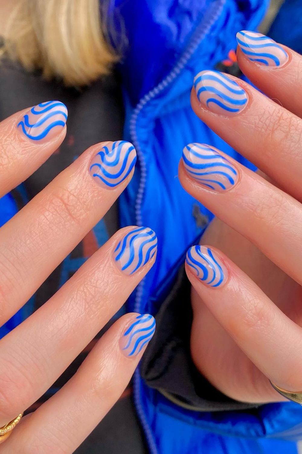Optical Illusion Waves