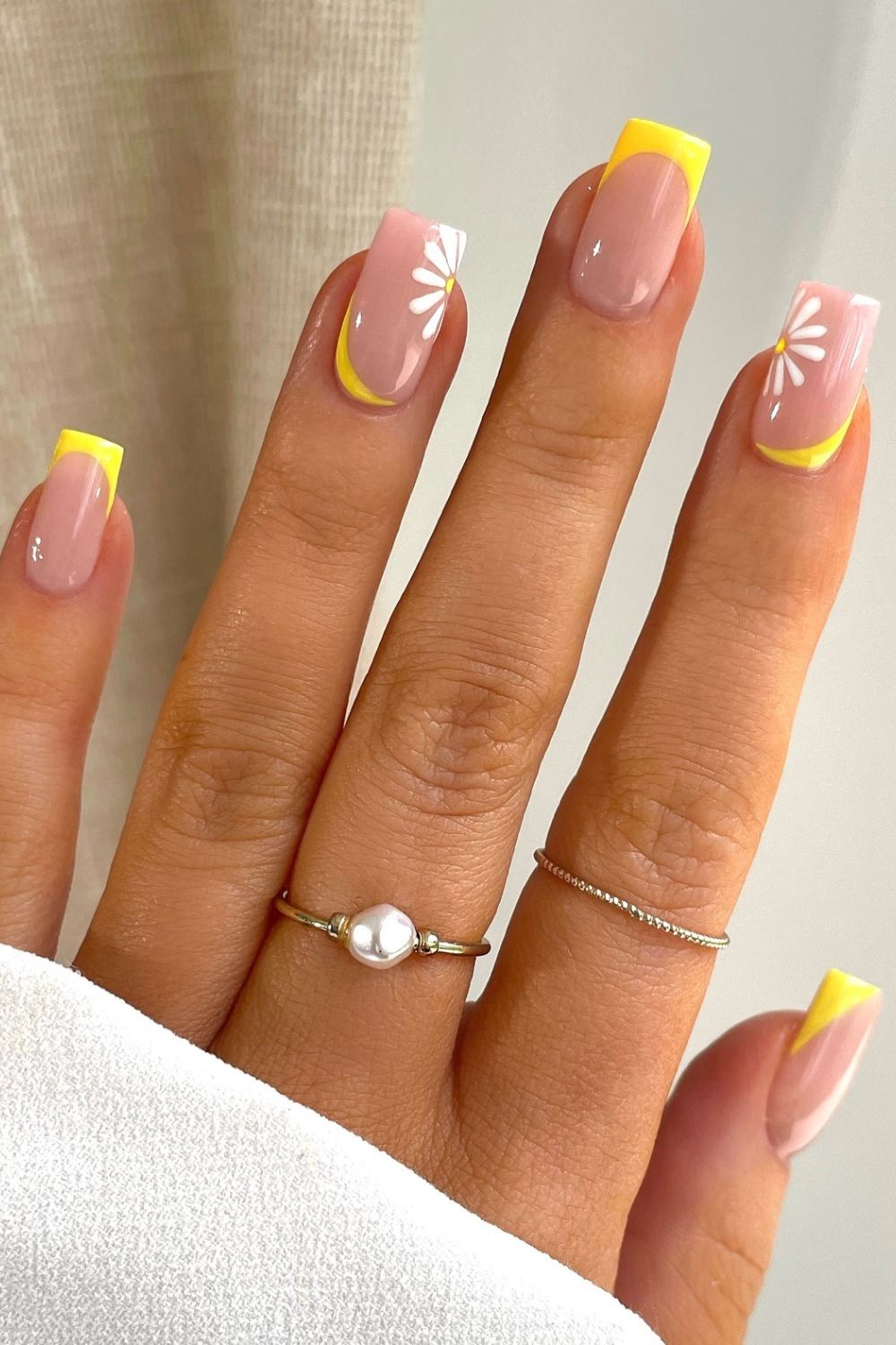 Dainty Yellow French