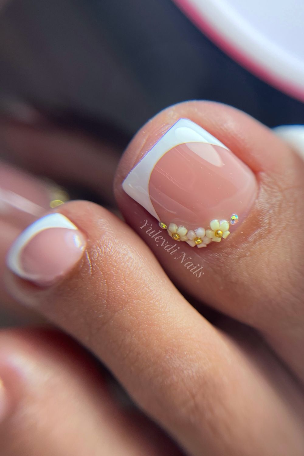 Curved Tip Florals