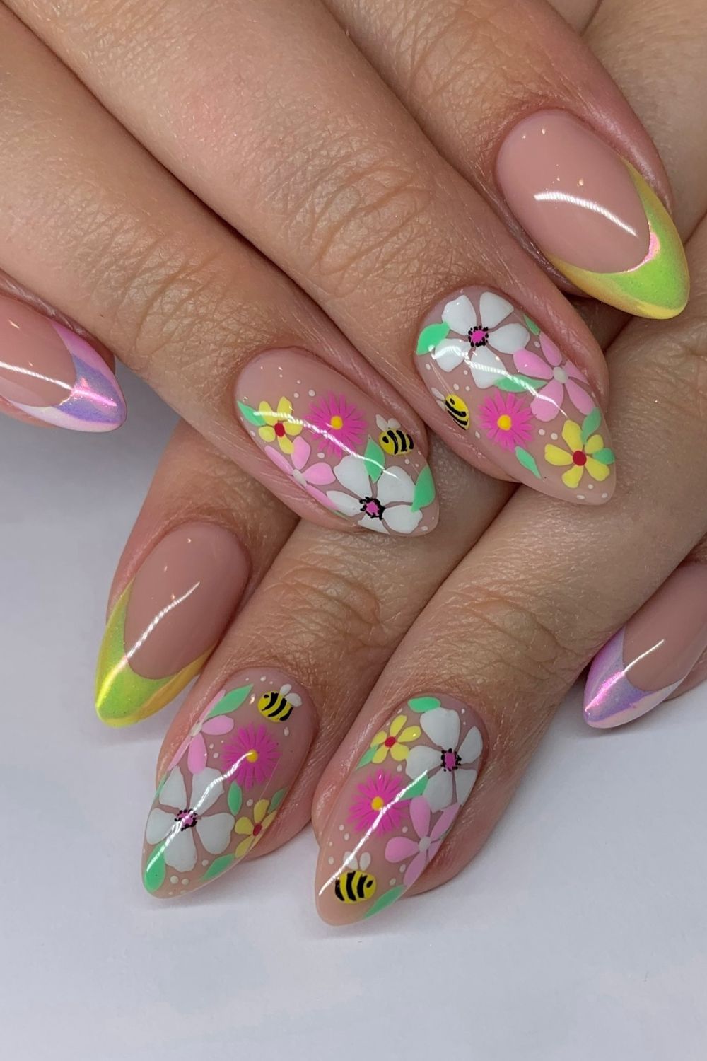 Buzzing Floral Vibes