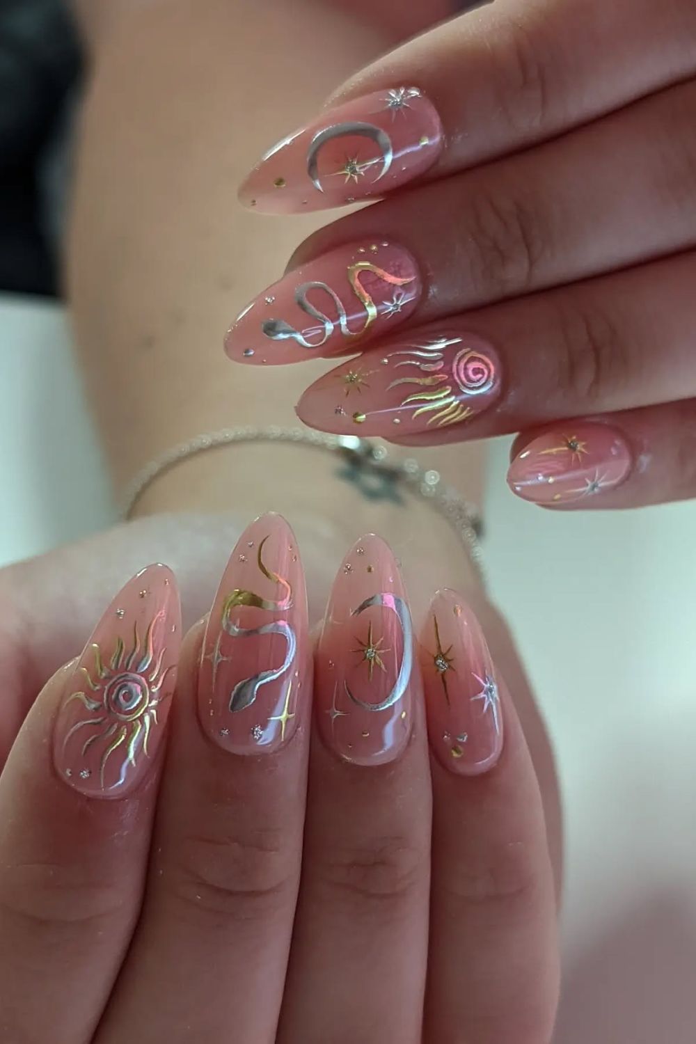 Holographic Witch Waves