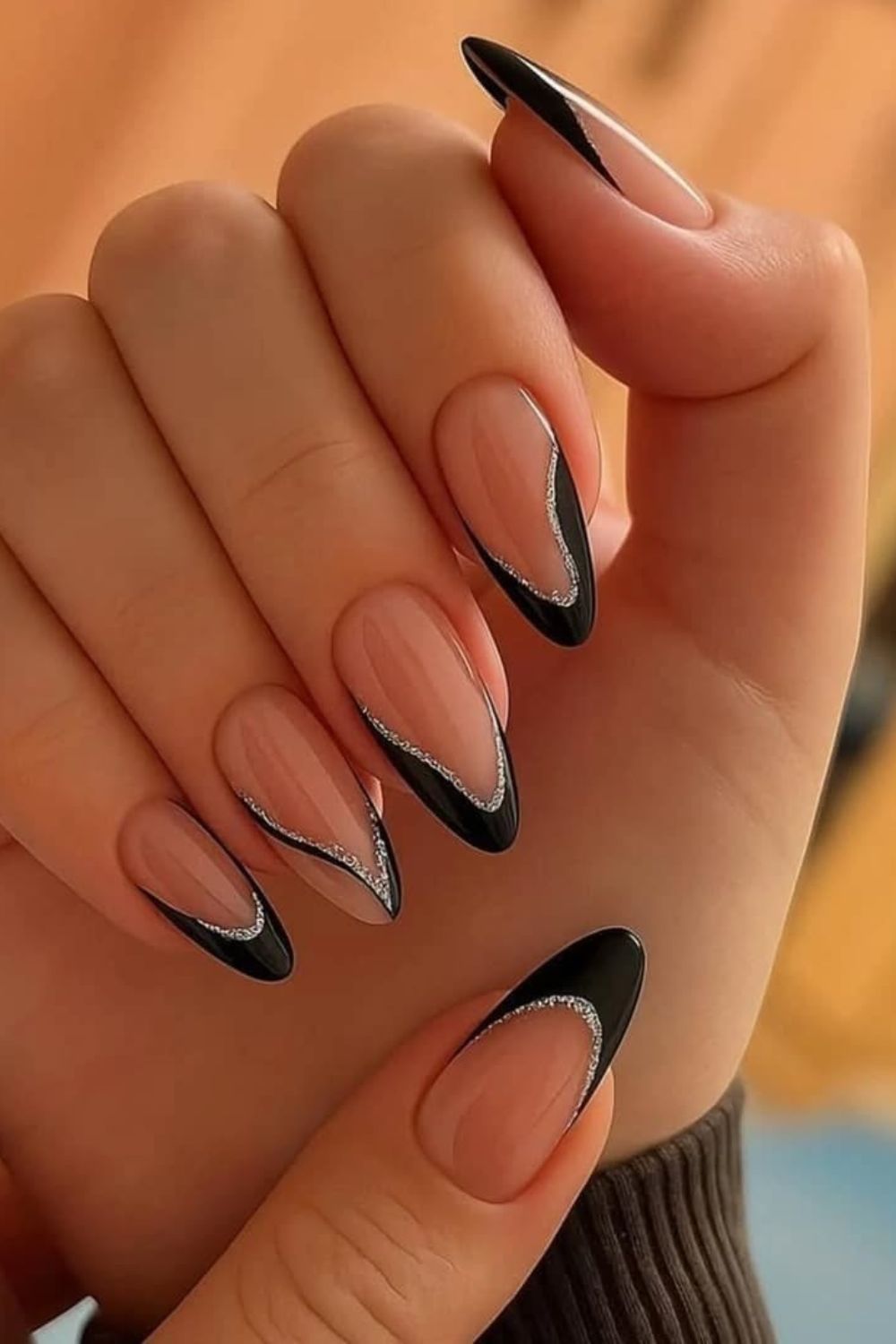 Sharp Black Contrast