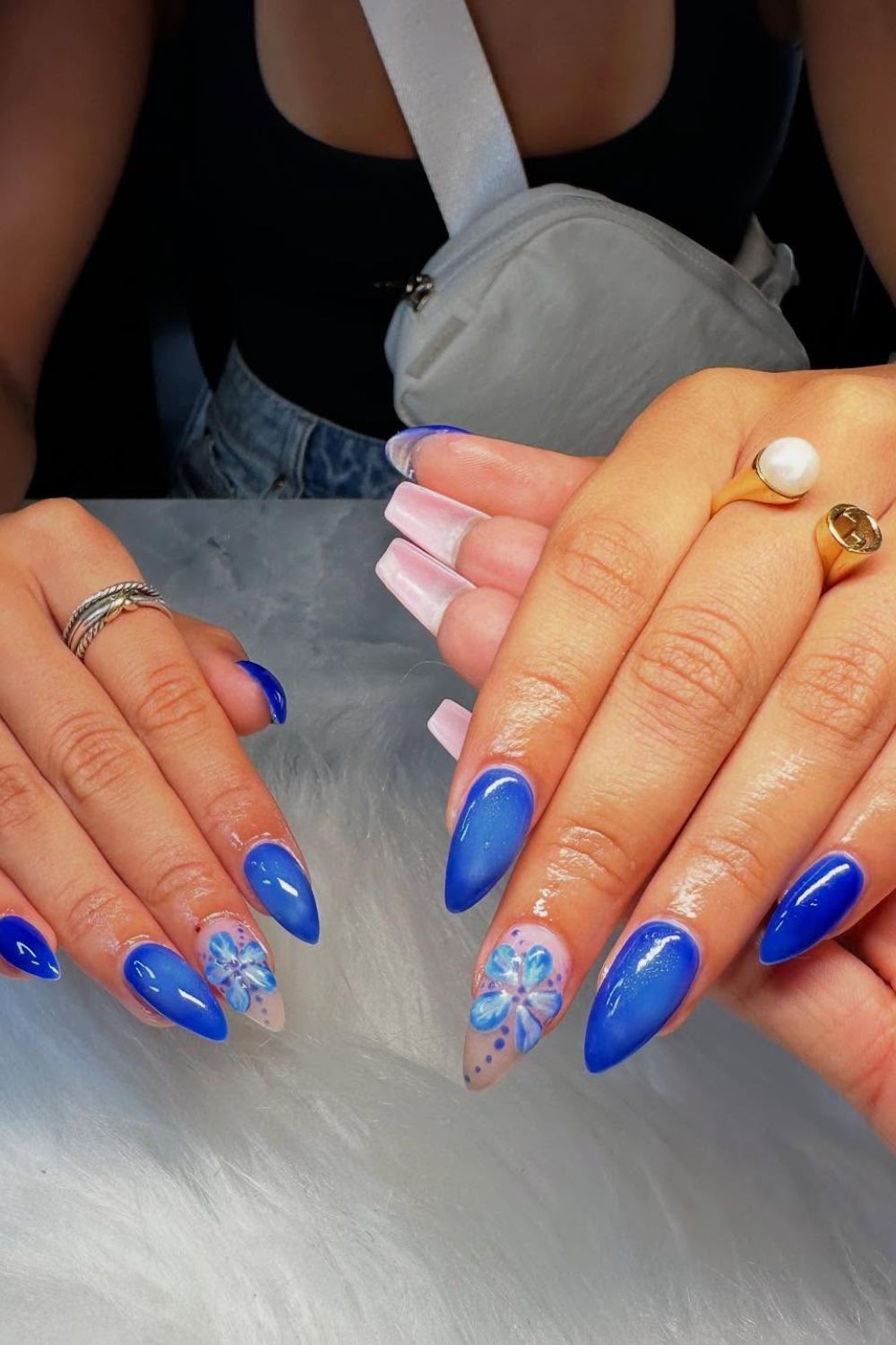 3D Floral Gradient