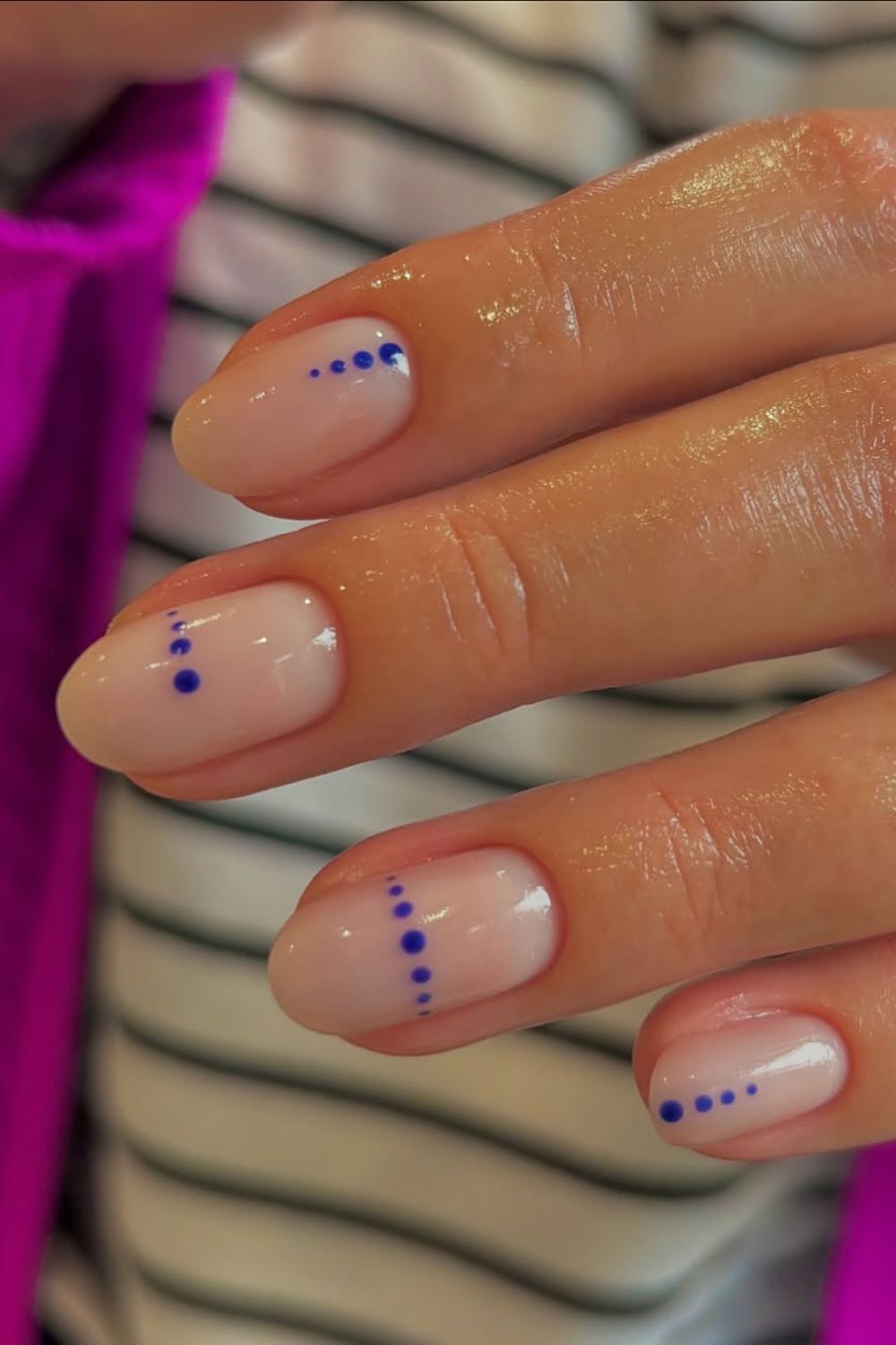 Minimal Dot Detail