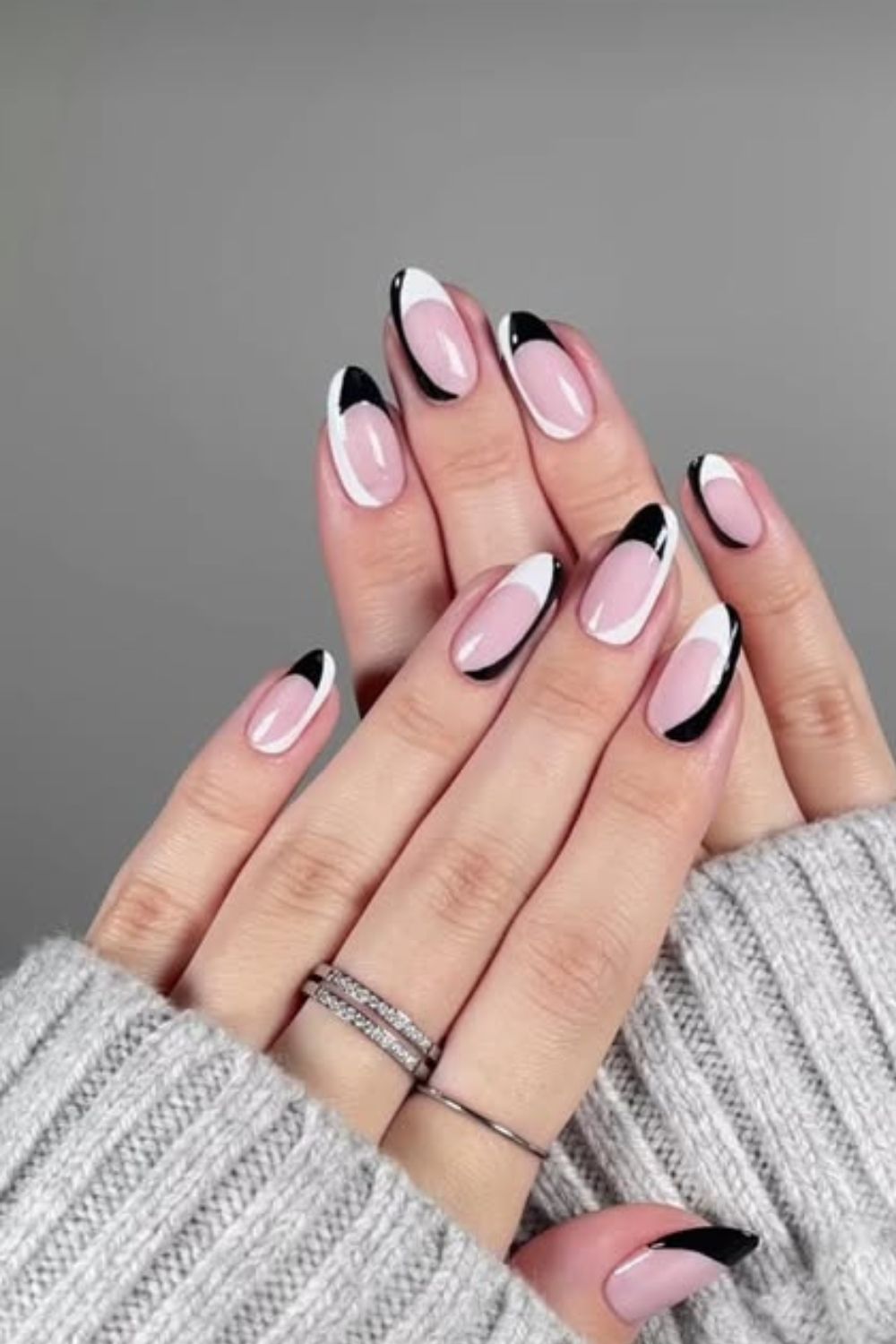 Monochrome Dual Swirl