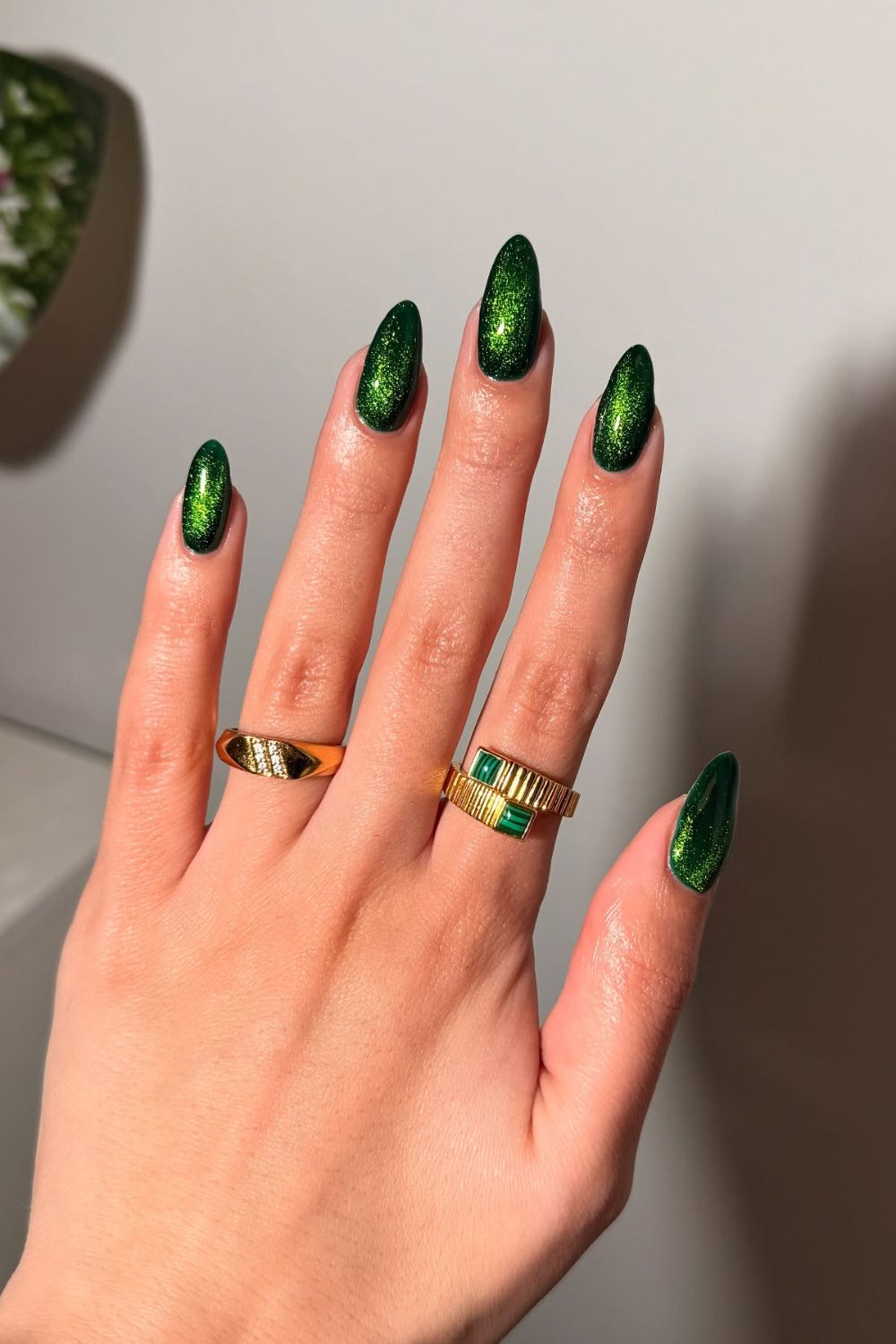 Intense Emerald Glow