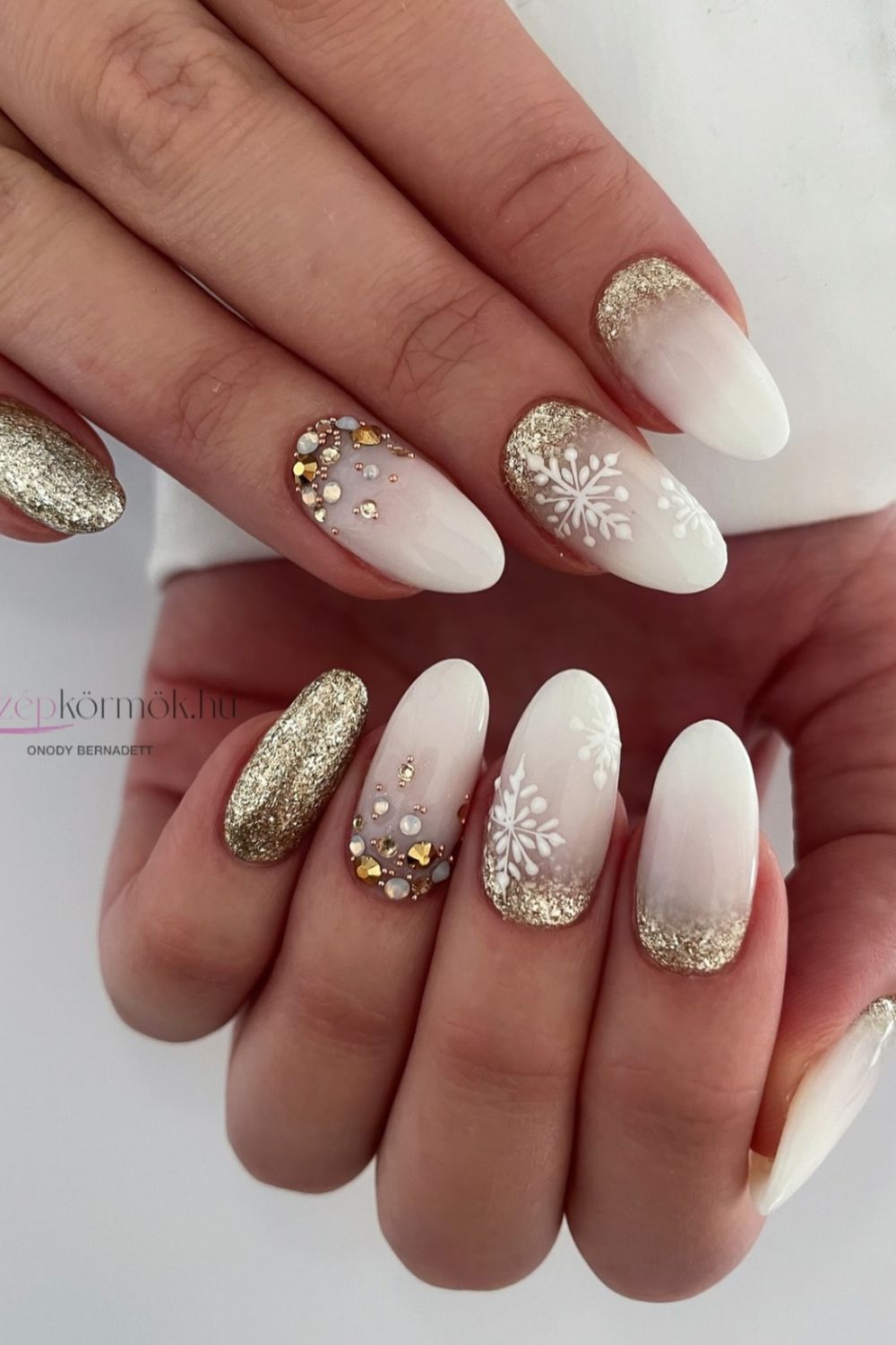 Snowflake Glam Gold