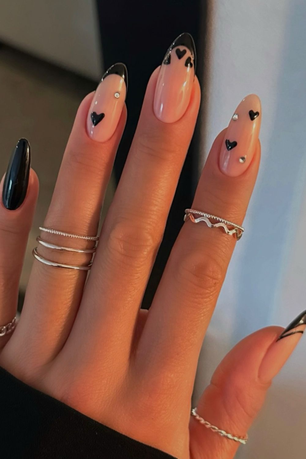 Glossy Contrast Romance