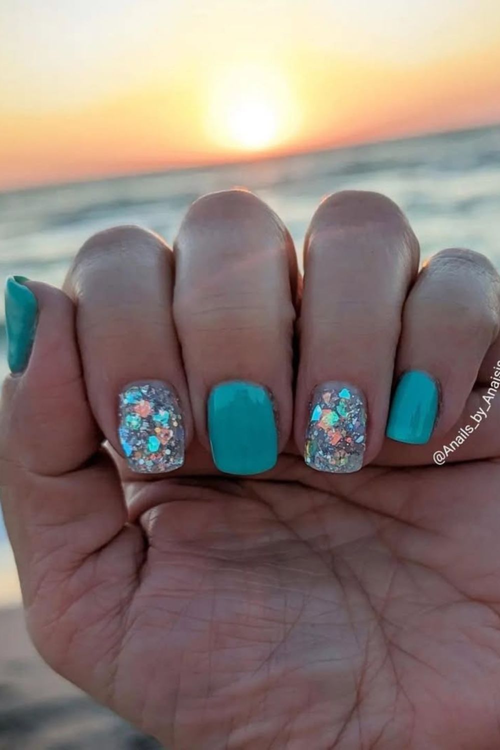 Teal Glitter Glow