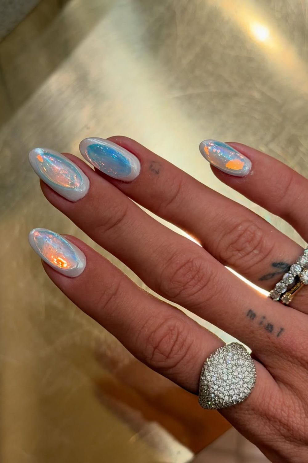 Iridescent Glow Tips