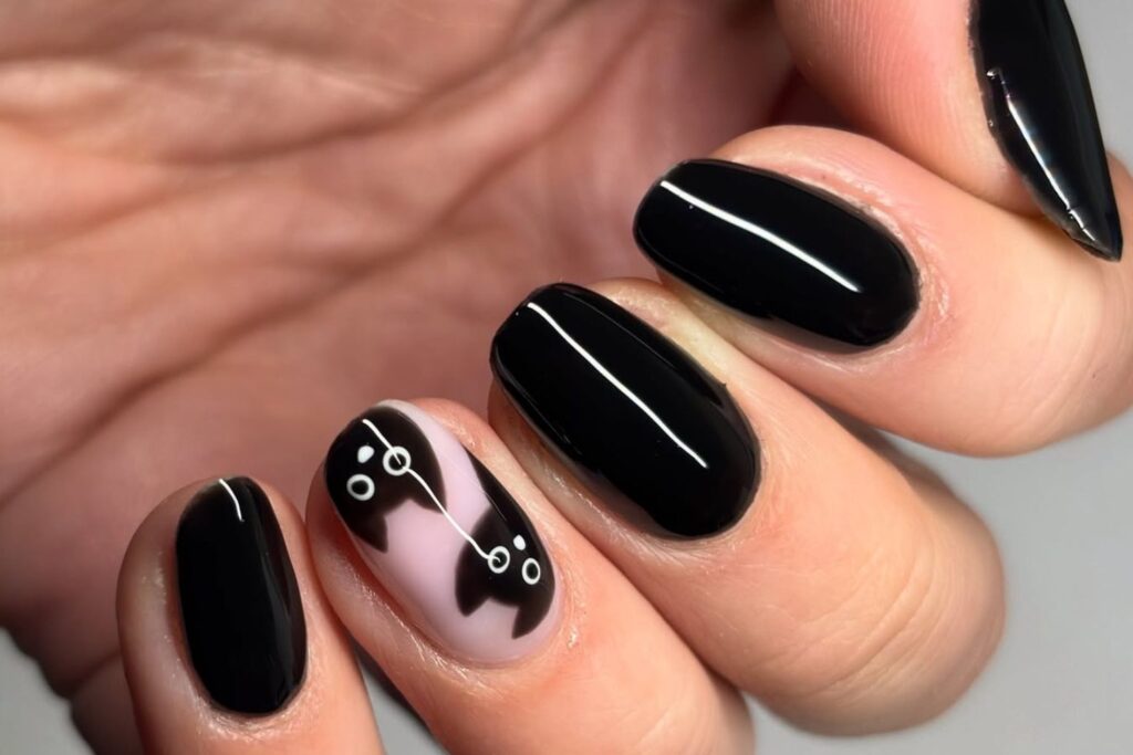 Black Cat Nails_Featured Photo